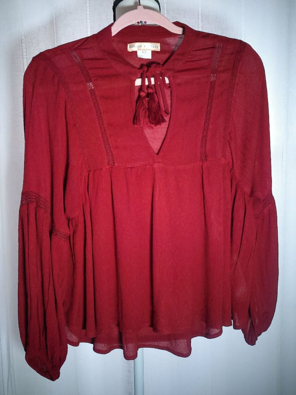 LOTTIE & HOLLY Long Sleeve Tie V-Neck Deep Red Boho Peasant Hi Lo Blouse XS
